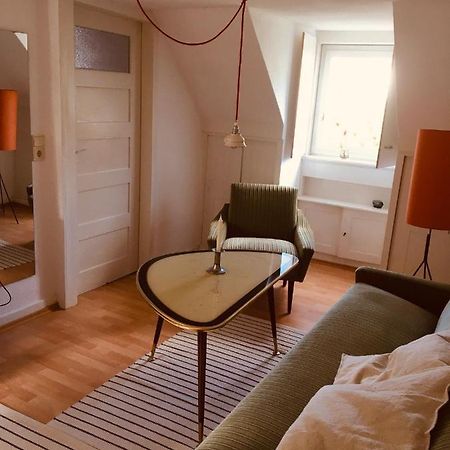 Vintage-Mansarde Uber Wilden Garten Stuttgart Eksteriør billede